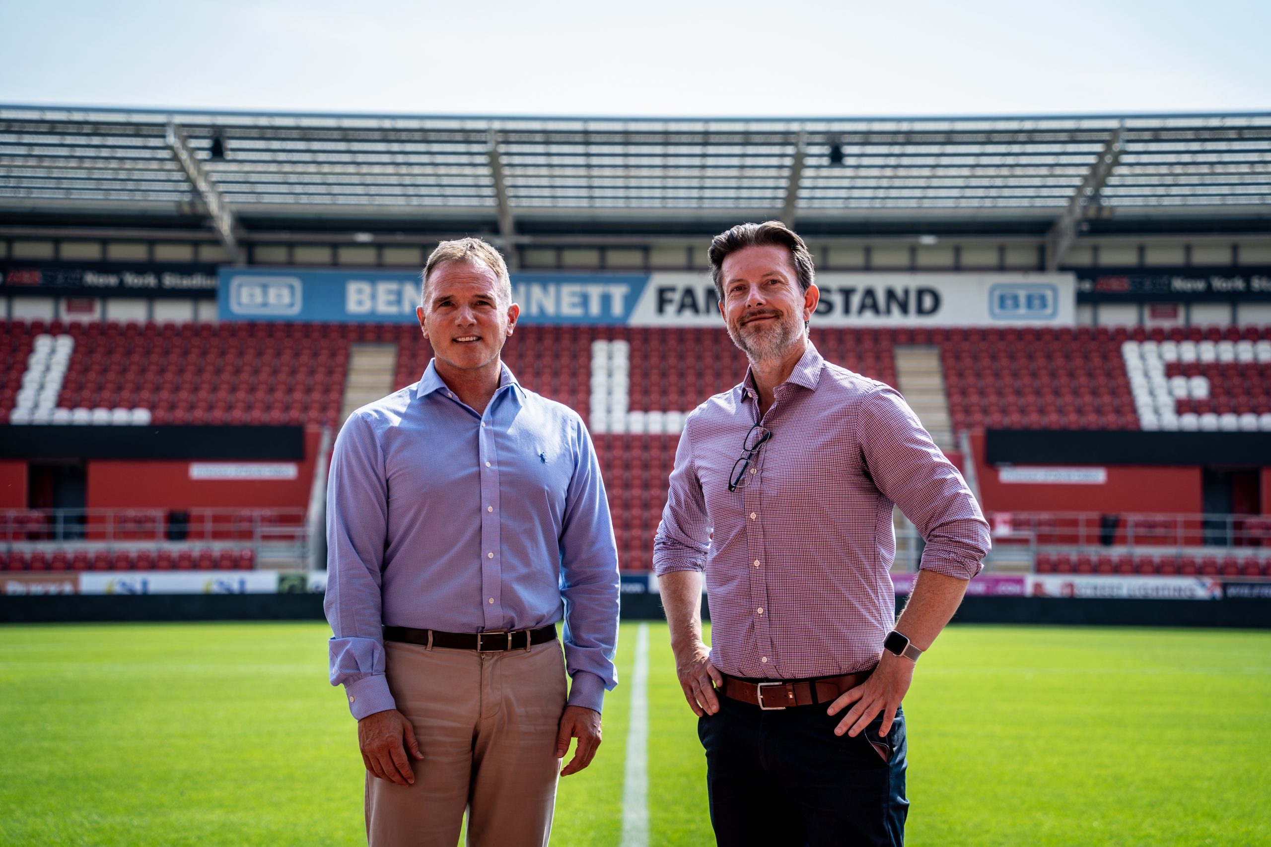 Mattress Online signs new partnership with Rotherham United Football Club